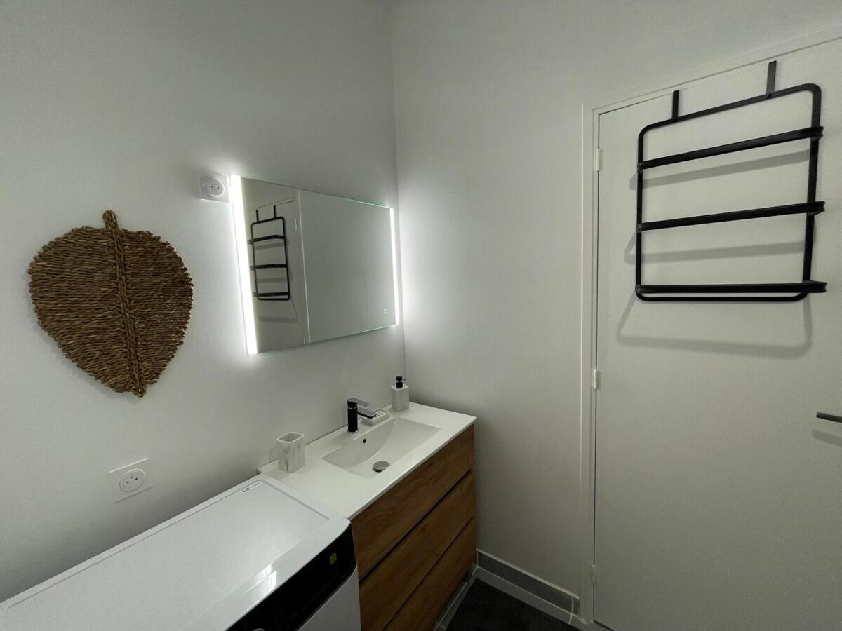 Apartament Le Familial Proche Gare Sens Zewnętrze zdjęcie