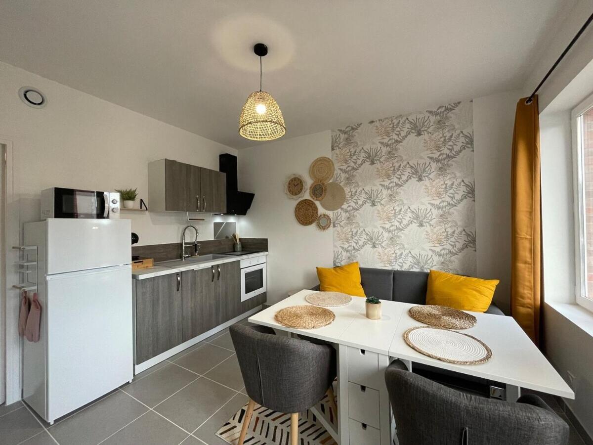 Apartament Le Familial Proche Gare Sens Zewnętrze zdjęcie
